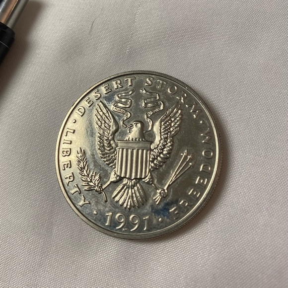 1991 Desert storm medallion - Picture 2 of 6